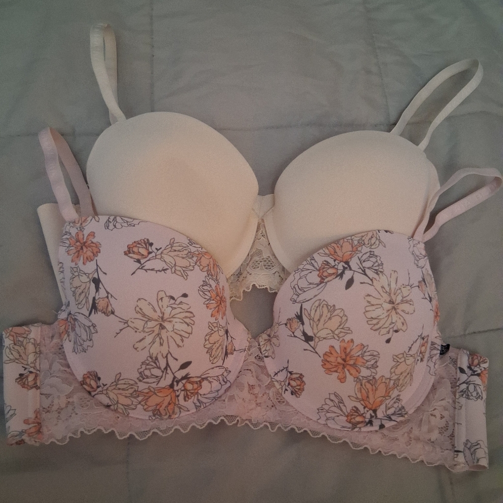 Brand New BCBG Bras (2)